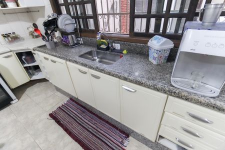 Casa para alugar com 220m², 3 quartos e 2 vagasCozinha