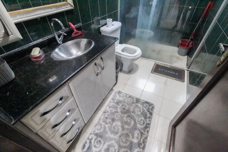 Casa para alugar com 220m², 3 quartos e 2 vagasBanheiro Social