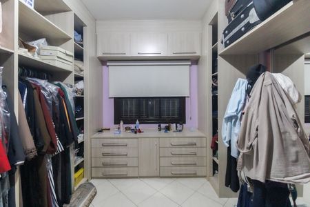 Casa para alugar com 220m², 3 quartos e 2 vagasCloset da Suíte