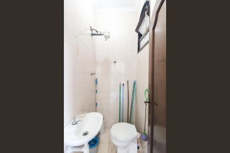 Casa para alugar com 220m², 3 quartos e 2 vagasBanheiro de serviço