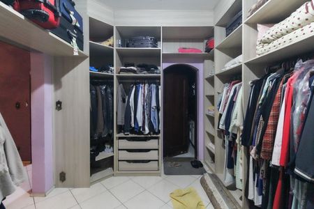 Casa para alugar com 220m², 3 quartos e 2 vagasCloset da Suíte