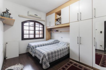 Casa para alugar com 220m², 3 quartos e 2 vagasQuarto 1