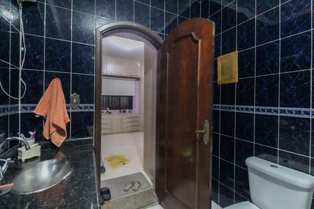 Casa para alugar com 220m², 3 quartos e 2 vagasBanheiro da Suíte