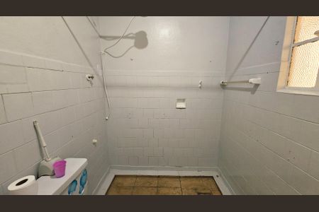 Casa à venda com 187m², 2 quartos e 1 vagaBanheiro 1