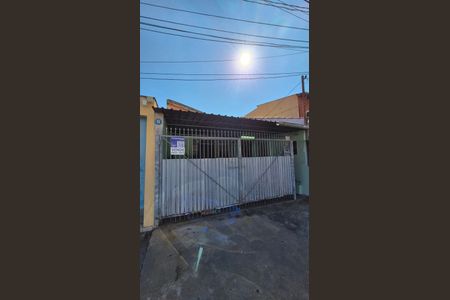 Casa à venda com 187m², 2 quartos e 1 vagaFachada