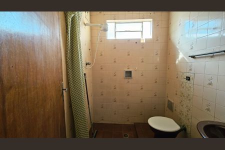 Casa à venda com 187m², 2 quartos e 1 vagaBanheiro de Serviço