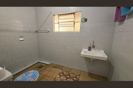 Banheiro 1 de casa à venda com 2 quartos, 187m² em Vila Rio Branco, Jundiaí