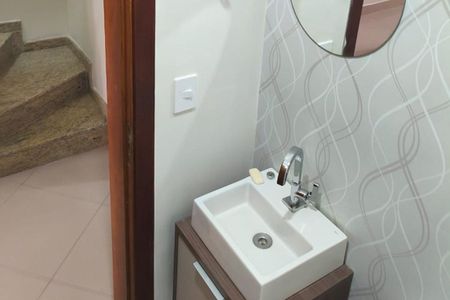 Casa para alugar com 90m², 2 quartos e 2 vagas Casa para alugar com 90m², 2 quartos e 2 vagasBanheiro