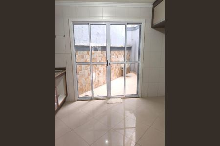 Casa para alugar com 90m², 2 quartos e 2 vagas Casa para alugar com 90m², 2 quartos e 2 vagasCozinha