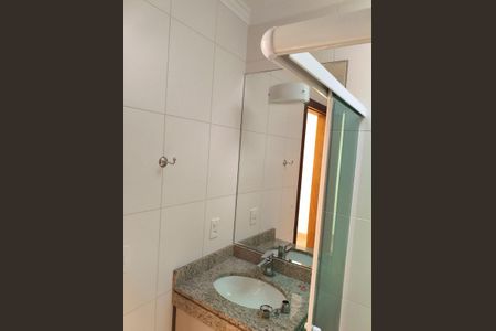 Casa para alugar com 90m², 2 quartos e 2 vagas Casa para alugar com 90m², 2 quartos e 2 vagasBanheiro