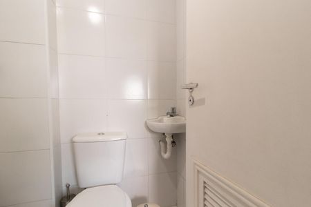Apartamento para alugar com 160m², 4 quartos e 2 vagas Apartamento para alugar com 160m², 4 quartos e 2 vagasBanheiro de serviço