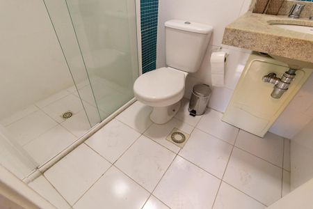 Apartamento para alugar com 160m², 4 quartos e 2 vagas Apartamento para alugar com 160m², 4 quartos e 2 vagasBanheiro da Suíte 2