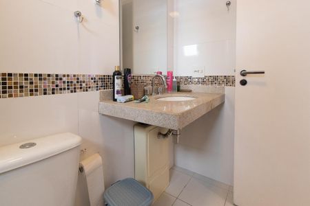 Apartamento para alugar com 160m², 4 quartos e 2 vagas Apartamento para alugar com 160m², 4 quartos e 2 vagasBanheiro Social