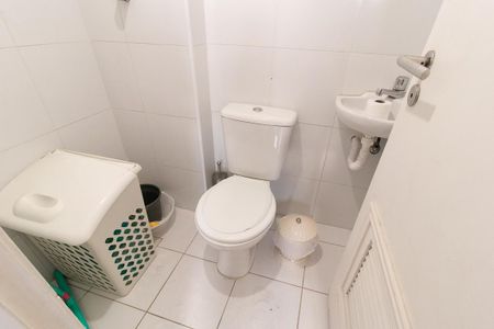 Apartamento para alugar com 160m², 4 quartos e 2 vagas Apartamento para alugar com 160m², 4 quartos e 2 vagasBanheiro de serviço