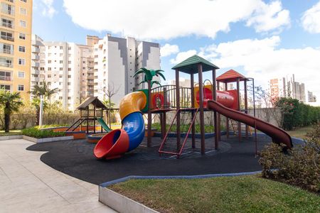 Apartamento para alugar com 160m², 4 quartos e 2 vagas Apartamento para alugar com 160m², 4 quartos e 2 vagasÁrea comum - Playground