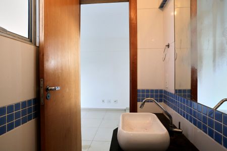 Apartamento para alugar com 158m², 2 quartos e 2 vagas Apartamento para alugar com 158m², 2 quartos e 2 vagasLavabo