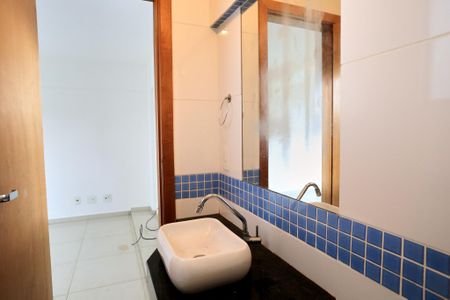 Apartamento para alugar com 158m², 2 quartos e 2 vagas Apartamento para alugar com 158m², 2 quartos e 2 vagasLavabo