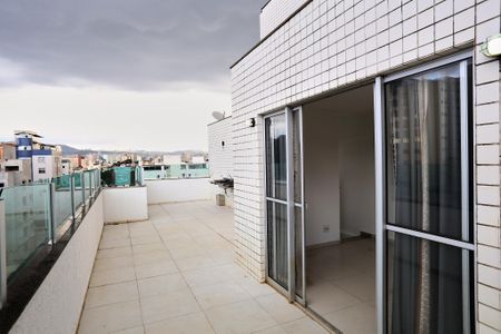 Apartamento para alugar com 158m², 2 quartos e 2 vagas Apartamento para alugar com 158m², 2 quartos e 2 vagasCobertura