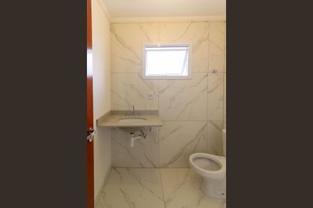 Casa de condomínio à venda com 135m², 3 quartos e 2 vagasBanheiro Social