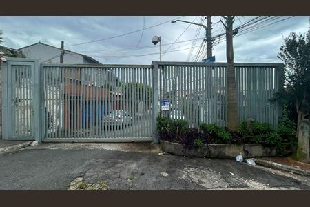 Casa de condomínio à venda com 135m², 3 quartos e 2 vagasFachada externa