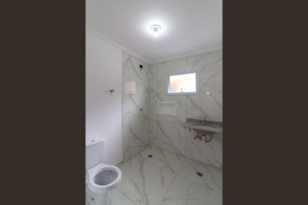 Casa de condomínio à venda com 135m², 3 quartos e 2 vagasBanheiro Suíte