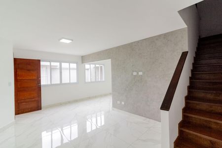 Casa de condomínio à venda com 135m², 3 quartos e 2 vagasSala de Estar