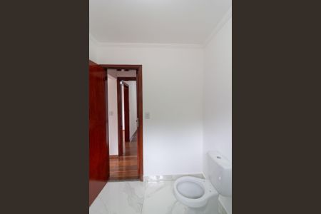 Casa de condomínio à venda com 135m², 3 quartos e 2 vagasBanheiro Suíte