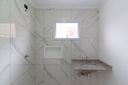 Casa de condomínio à venda com 135m², 3 quartos e 2 vagasBanheiro Suíte