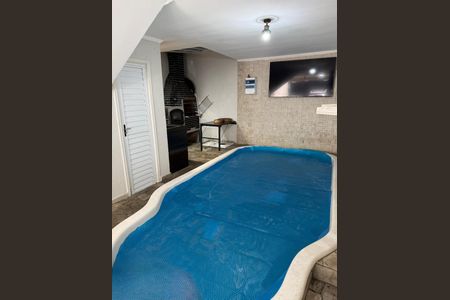 Casa à venda com 210m², 3 quartos e 4 vagasÁrea Gourmet e Piscina