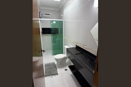 Casa à venda com 210m², 3 quartos e 4 vagasBanheiro
