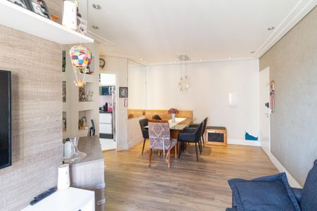 Sala de apartamento à venda com 2 quartos, 58m² em Piratininga, Osasco