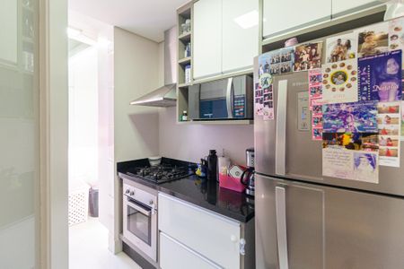 Apartamento à venda com 58m², 2 quartos e 1 vagaCozinha e área de serviço