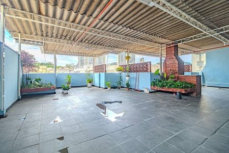 Apartamento à venda com 77m², 2 quartos e sem vaga