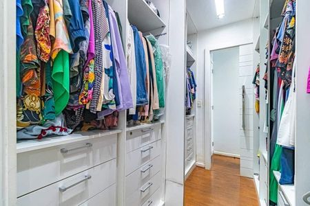 Apartamento à venda com 77m², 2 quartos e sem vaga