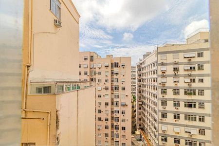 Apartamento à venda com 77m², 2 quartos e sem vaga