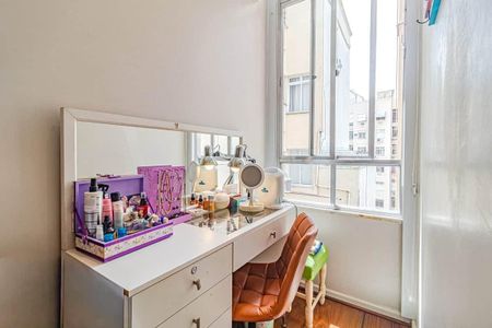 Apartamento à venda com 77m², 2 quartos e sem vaga