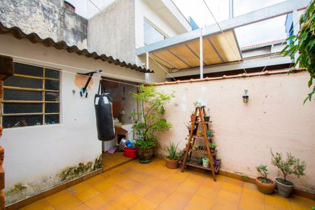 Casa à venda com 151m², 3 quartos e 2 vagasQuintal