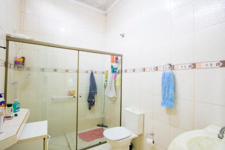 Casa à venda com 151m², 3 quartos e 2 vagasBanheiro