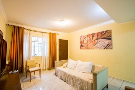 Casa à venda com 151m², 3 quartos e 2 vagasSala