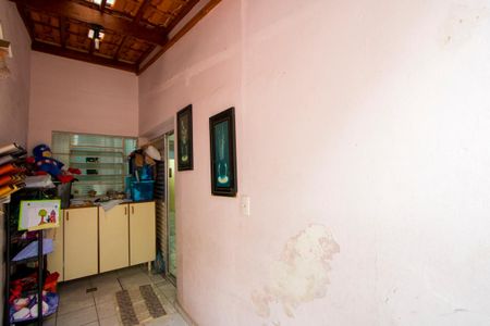 Casa à venda com 151m², 3 quartos e 2 vagasCorredor externo