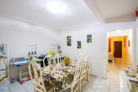 Casa à venda com 151m², 3 quartos e 2 vagasSala de jantar