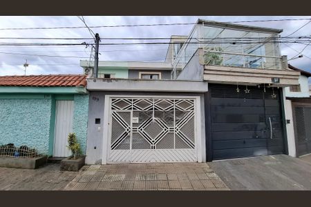 Casa à venda com 151m², 3 quartos e 2 vagasFachada