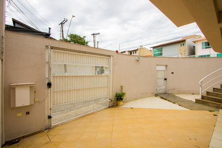 Casa à venda com 235m², 3 quartos e 4 vagasQuintal/Garagem