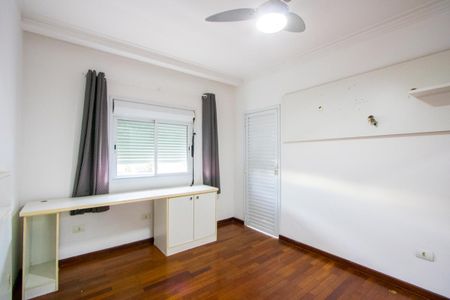 Casa à venda com 235m², 3 quartos e 4 vagasQuarto 2