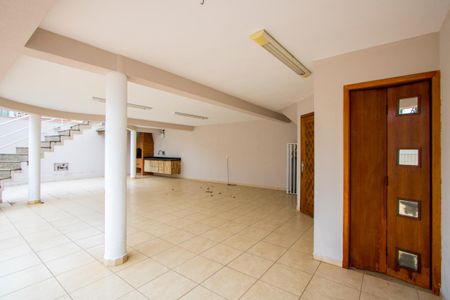 Casa à venda com 235m², 3 quartos e 4 vagasQuintal/Garagem