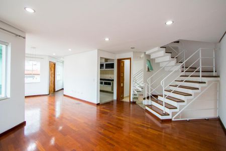 Casa à venda com 235m², 3 quartos e 4 vagasSala