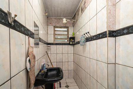 Casa à venda com 30m², 2 quartos e 2 vagas Casa à venda com 30m², 2 quartos e 2 vagasBanheiro