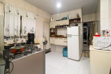 Casa à venda com 30m², 2 quartos e 2 vagas Casa à venda com 30m², 2 quartos e 2 vagasCozinha