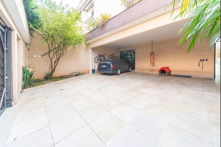 Casa à venda com 450m², 4 quartos e 6 vagasGaragem