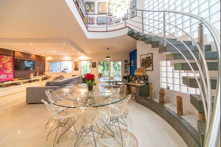 Sala de casa à venda com 4 quartos, 450m² em Vila Eldizia, Santo André